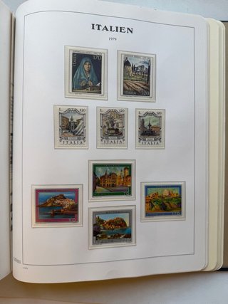 Álbum Sellos Italia 1968/1989 Nuevos** MNH 45 PAG.
