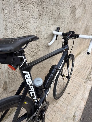 Bicicleta de carretera Merida carbono