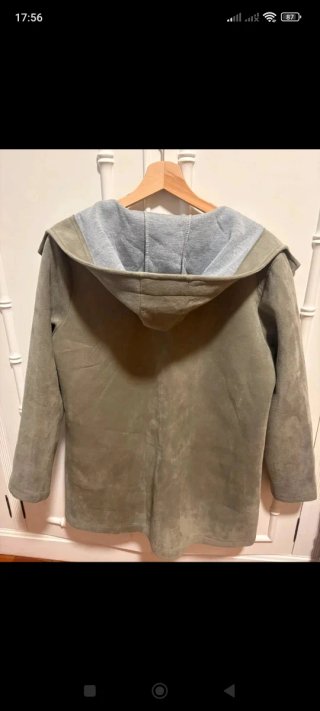 Chaqueta neopreno con capucha