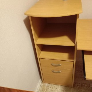 Scrivania in legno