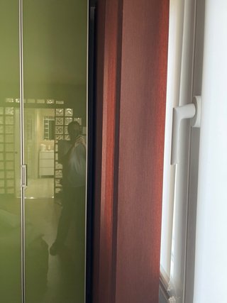 Cortina di lamelle verticali marrone