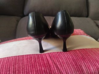 Zapatos tacón Marypaz negros con eslabón dorado