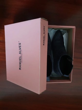 Botines de piel azul