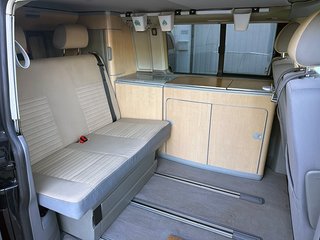 VOLKSWAGEN  T5 California 2.5 TDI de 131 cv  2006