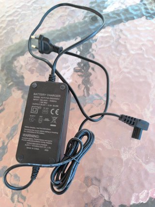 Robot Limpiafondos Seauto Gris