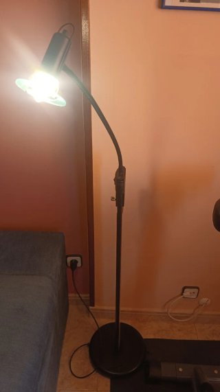 Lámpara de pie para lectura