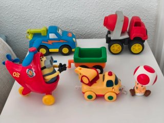 Lote Juguetes Coche Minion, Camión, Toad