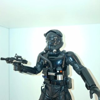 Hot Toys Piloto TIE First Order Star Wars