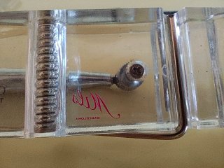 Pinza Pisapapeles con Bolígrafo Abrecartas