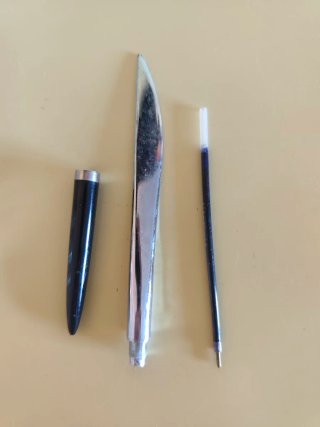 Pinza Pisapapeles con Bolígrafo Abrecartas
