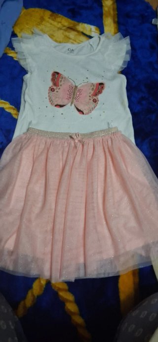 Conjunto Falda y Camiseta Mariposa C&A