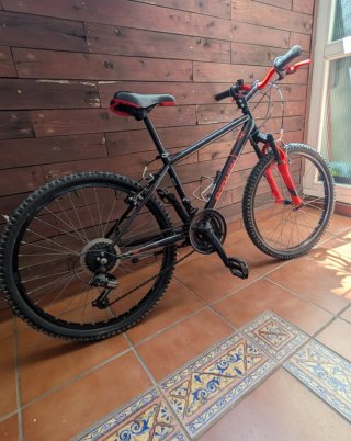 Bicicleta rockraider 500 24". Poco uso
