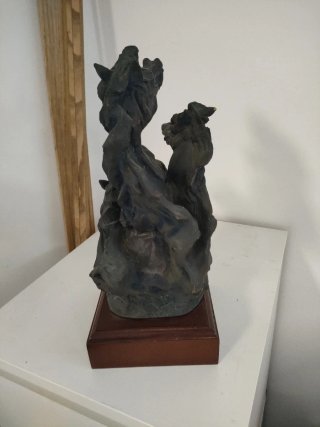 Scultura in bronzo con 3 cavalli di Pau Marcell
