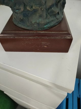 Scultura in bronzo con 3 cavalli di Pau Marcell