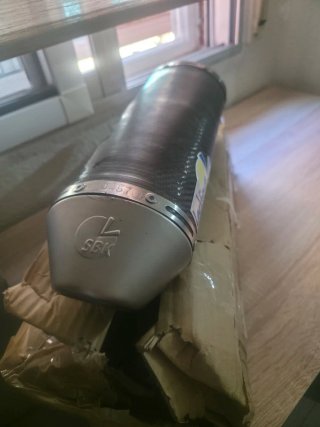 Tubo de escape LeoVince SBK Carbono