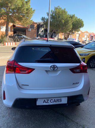 POCOS KMS!!!! TOYOTA AURIS 120D