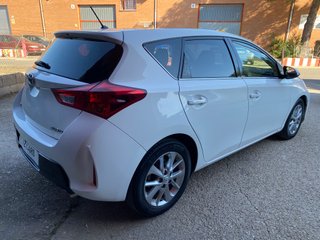 POCOS KMS!!!! TOYOTA AURIS 120D