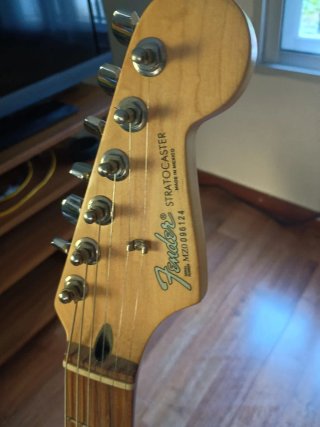 Guitarra Eléctrica Fender Sunburst