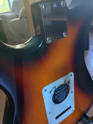 Guitarra Eléctrica Fender Sunburst