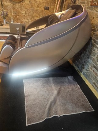 Sillón Masaje Cuero Marrón y Plata