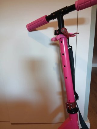 Patinete rosa infantil AREBOS