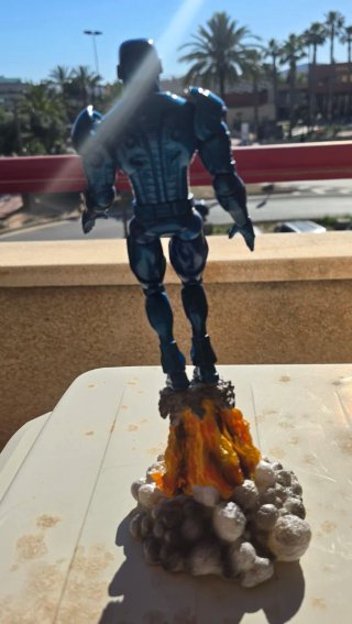 Diorama Stealth Iron Man Marvel Select, leggende