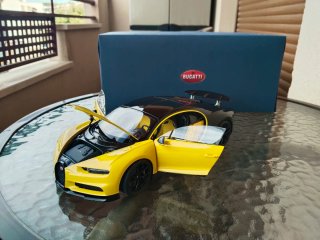 Autoart Bugatti Chiron 1/18 Amarillo