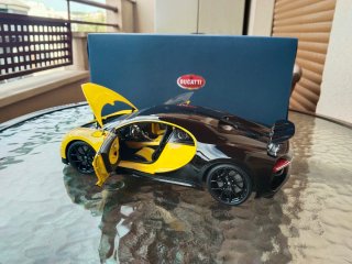 Autoart Bugatti Chiron 1/18 Amarillo