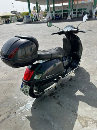 Vespa Gran Turismo 125cc Negra