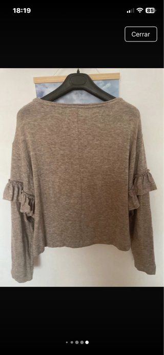 Jersey beige con volantes