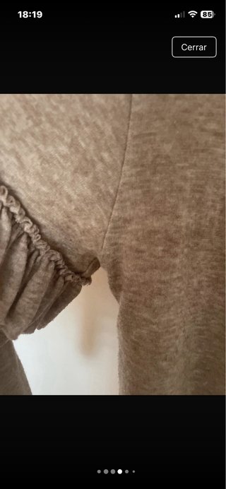 Jersey beige con volantes