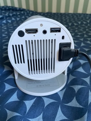 Proyector blanco pequeño