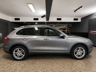 Porsche Cayenne 2011