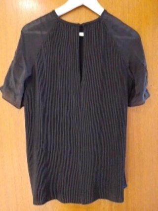 Blusa negra Massimo Dutti plisada