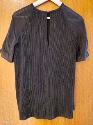 Blusa negra Massimo Dutti plisada