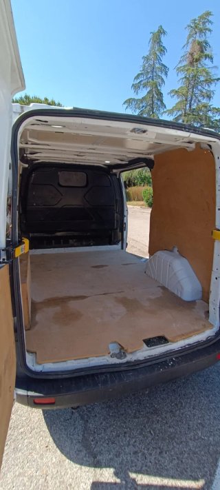 Ford Transit Custom con 1 año de garantia