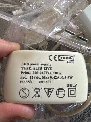 Luci LED IKEA per armadi