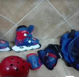 Patines en línea y equipo de protección