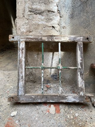 Reja antigua de ventana