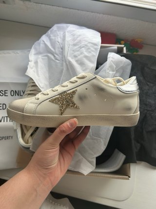 Zapatillas Golden Goose Beige y Dorado