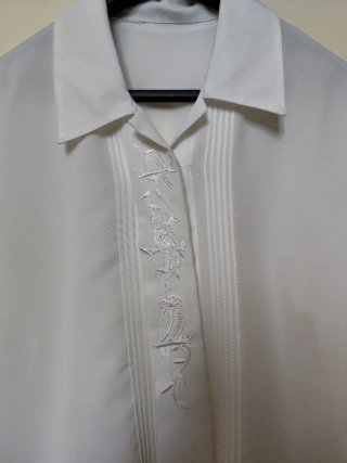 Camicia vintage bianca con ricami