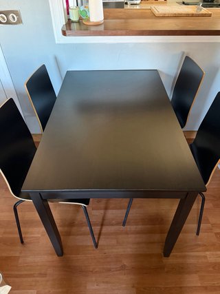 Juego mesa y sillas madera