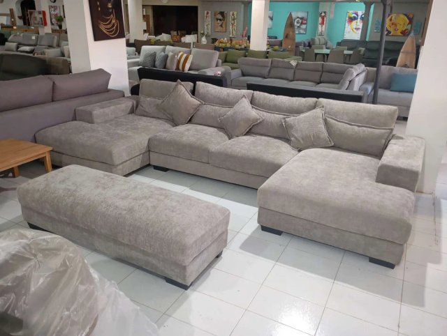 Sofá Gigante Beige y Gris