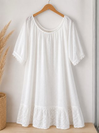 Vestido blanco boho romántico con encaje