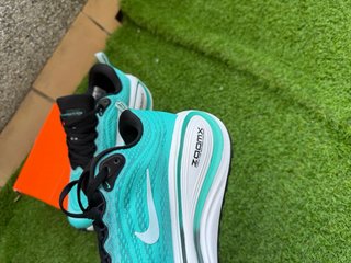 Nike Vomero Plus Talla 42 Trail Running
