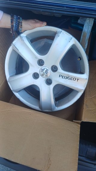 4 Llantas Peugeot 16 4 tornillos