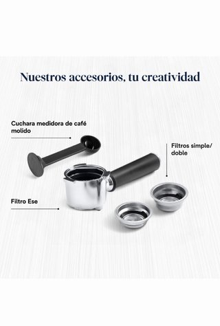 Macchina da caffè DeLonghi in acciaio inossidabile con pompa