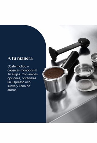 Macchina da caffè DeLonghi in acciaio inossidabile con pompa