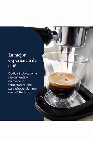 Macchina da caffè DeLonghi in acciaio inossidabile con pompa