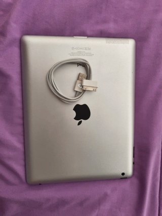 iPad 3 64GB Blanco con cable de carga- Para piezas